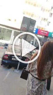 На 8 Марта, 167 девушка едва не выпала из окна многоэтажного дома