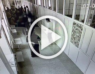 В Перми пришедшую сдавать ЕГЭ школьницу заставили при всех поднять юбку