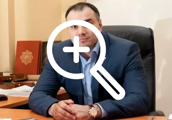 Экс-зампред Кировского заксобрания избил женщину из-за дорожного конфликта.