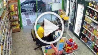 Еще один мигрант бесцеремонно ограбил магазинчик где то в...