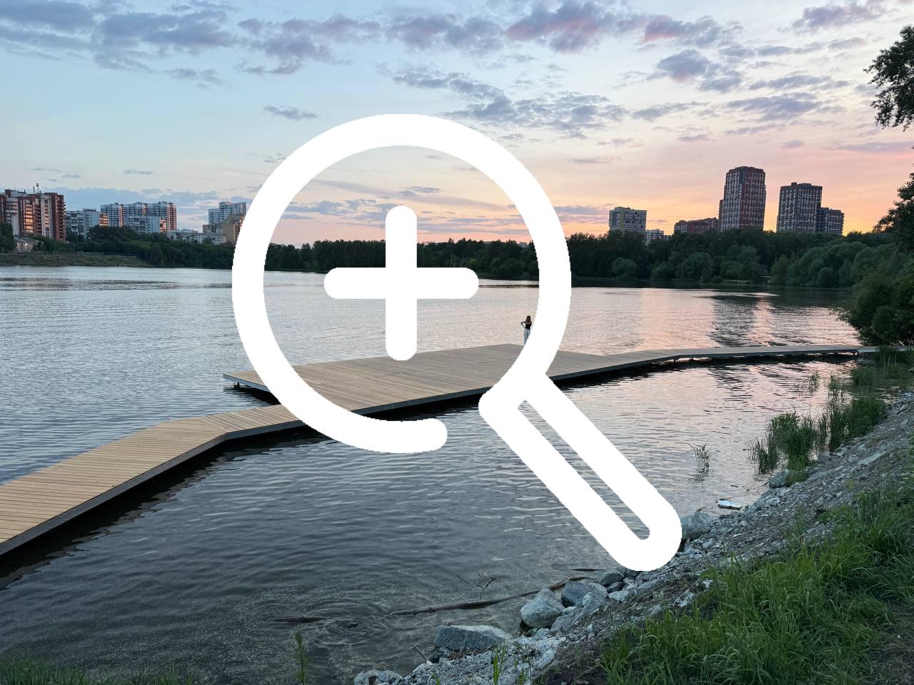В Екатеринбурге начали восстанавливать лодочную станцию на Исети. Летом на новом пирсе за Макаровским мостом можно будет плавать на сап-бордах.