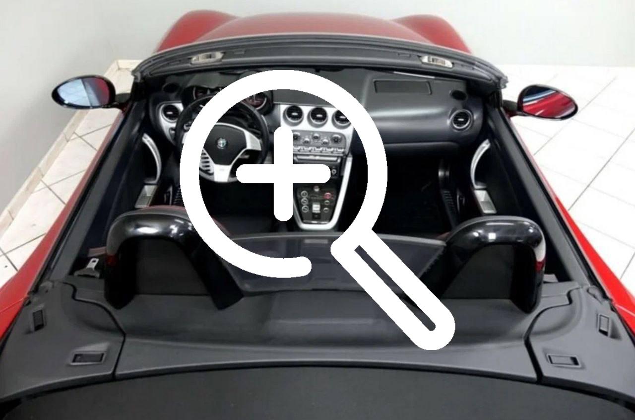 В Москве продают редчайший родстер Alfa Romeo почти за 30...