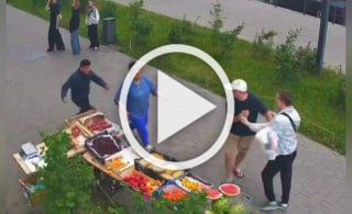В Люберцах произошёл махач с мигрантами-торговцами.