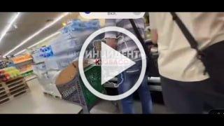 Кемеровский блогер устроил переполох в магазине с...
