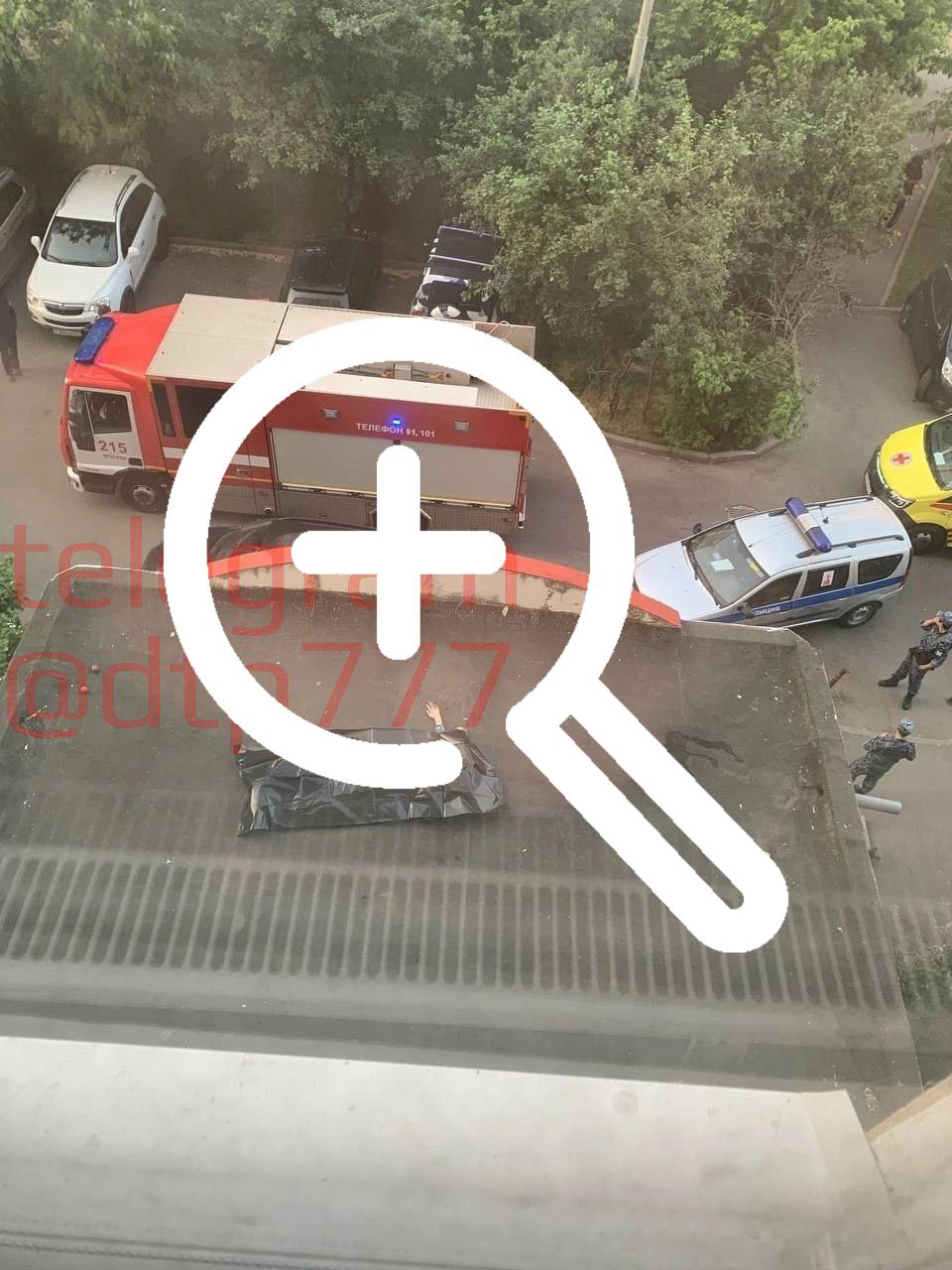 Улица Загорьевская 23 Человек выпал из окна, труп. 🇷🇺...