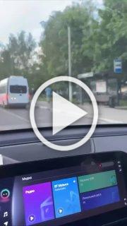 В Санкт-Петербурге мужчина переходил дорогу в не положенном месте.