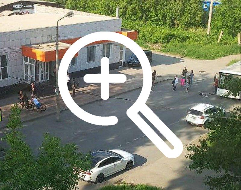 Автобус сбил женщину на улице 40 лет ВЛКСМ Со слов...