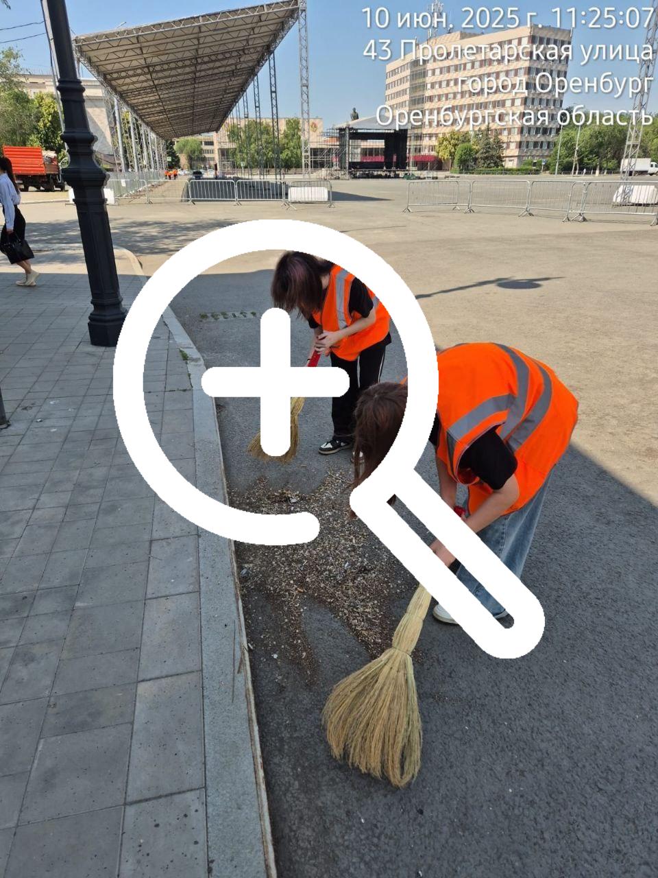 Более 400 подростков приступили к летней подработке в...