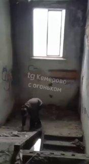 Потолок рухнул на подростка на одной из заброшек...