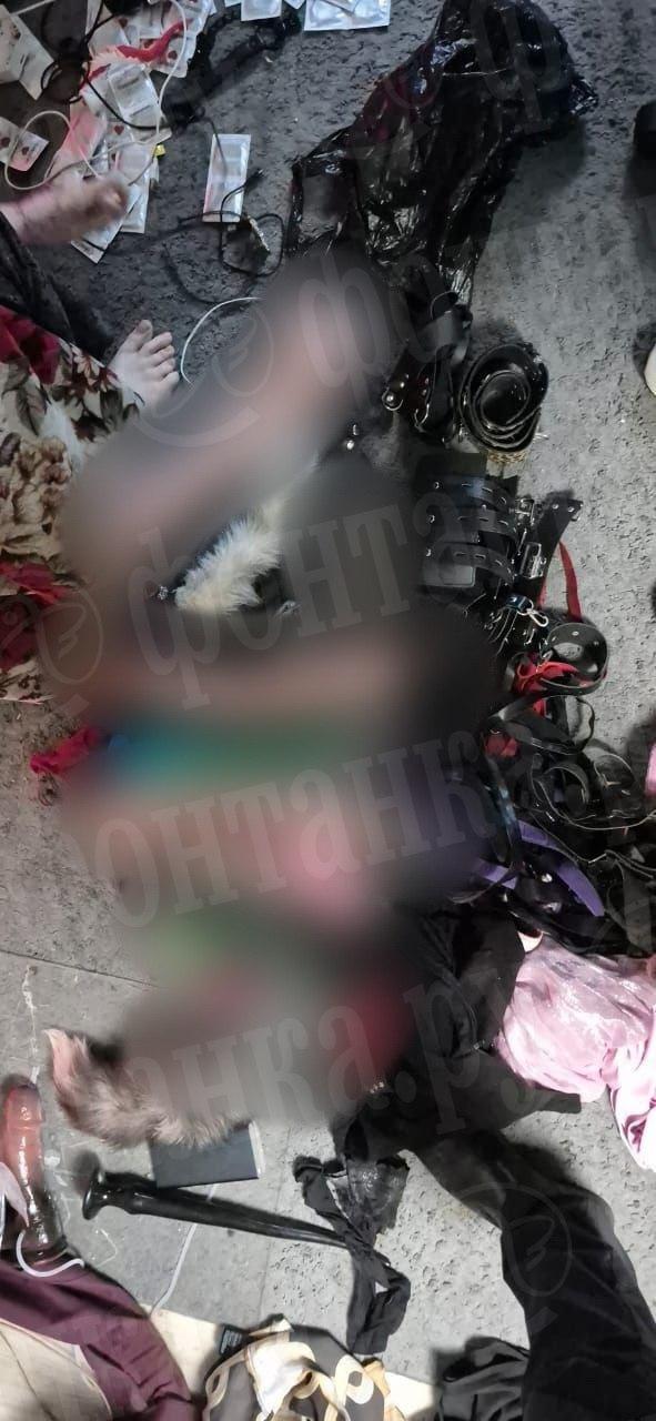 Вот так выглядела обстановка в ЛГБТ*-квартире в...