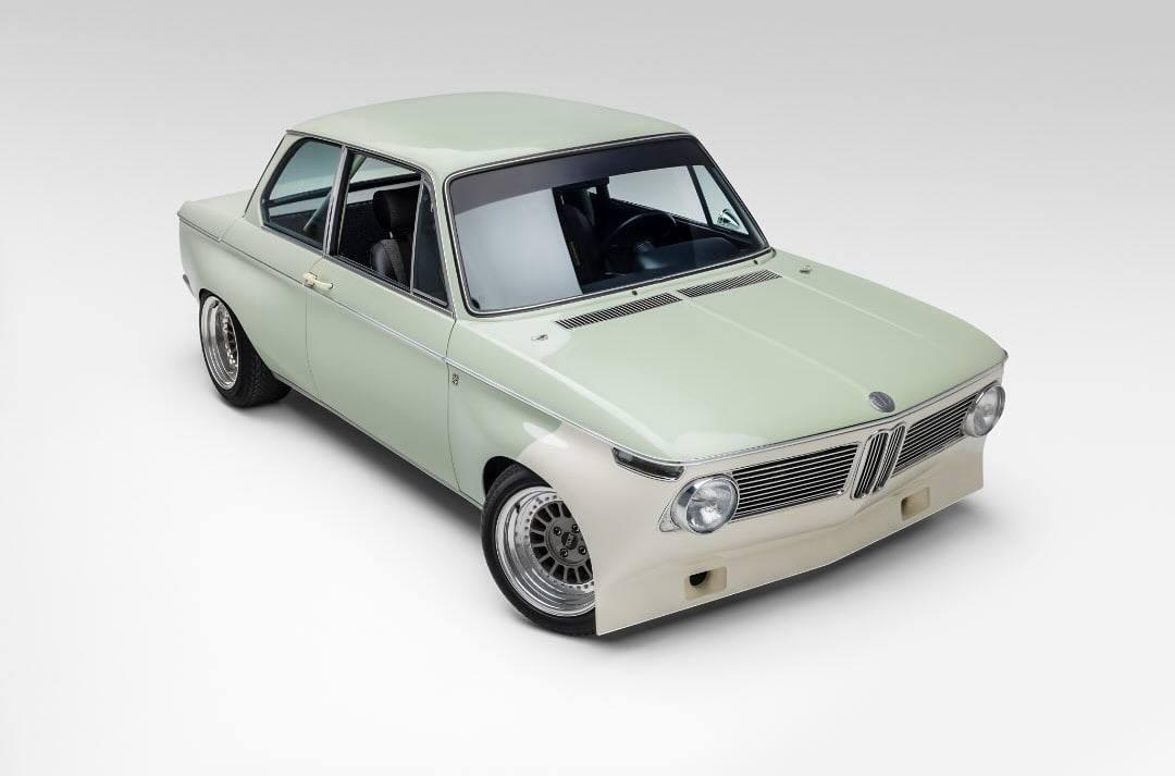 Компания Son of Cobra, известная своими сёрфбордами, занялась рестомодами BMW.