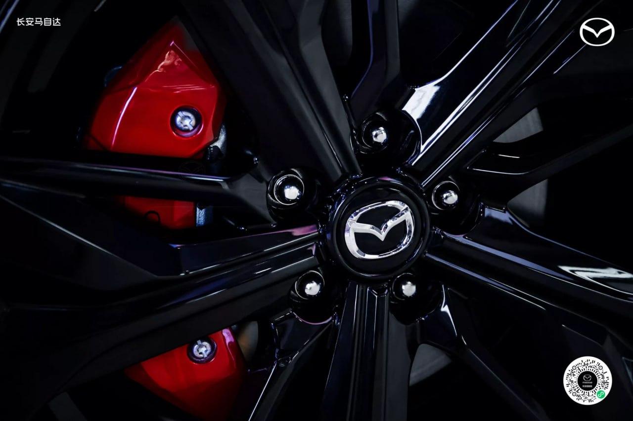 Mazda выпустила спортивный седан EZ-6 за 1,8 млн рублей.