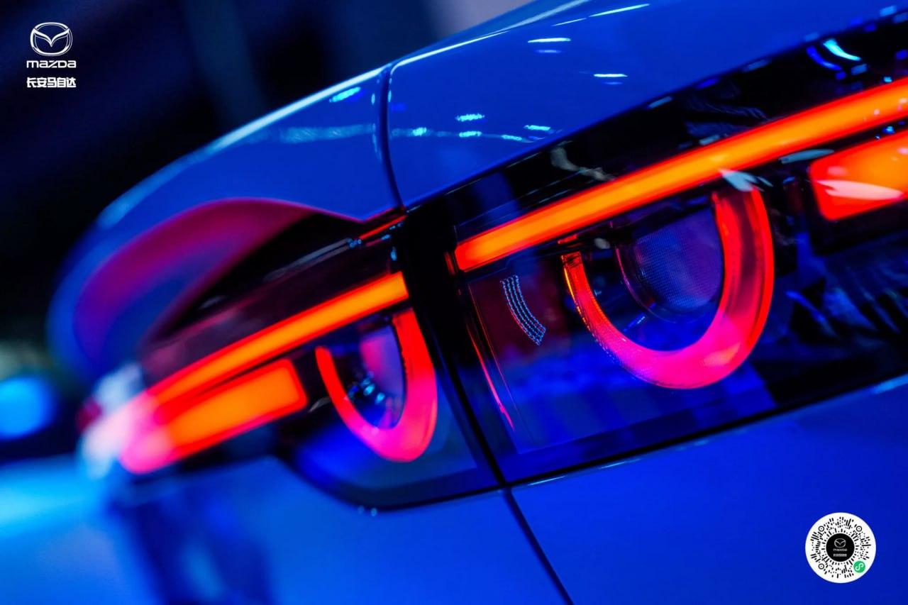 Mazda выпустила спортивный седан EZ-6 за 1,8 млн рублей.