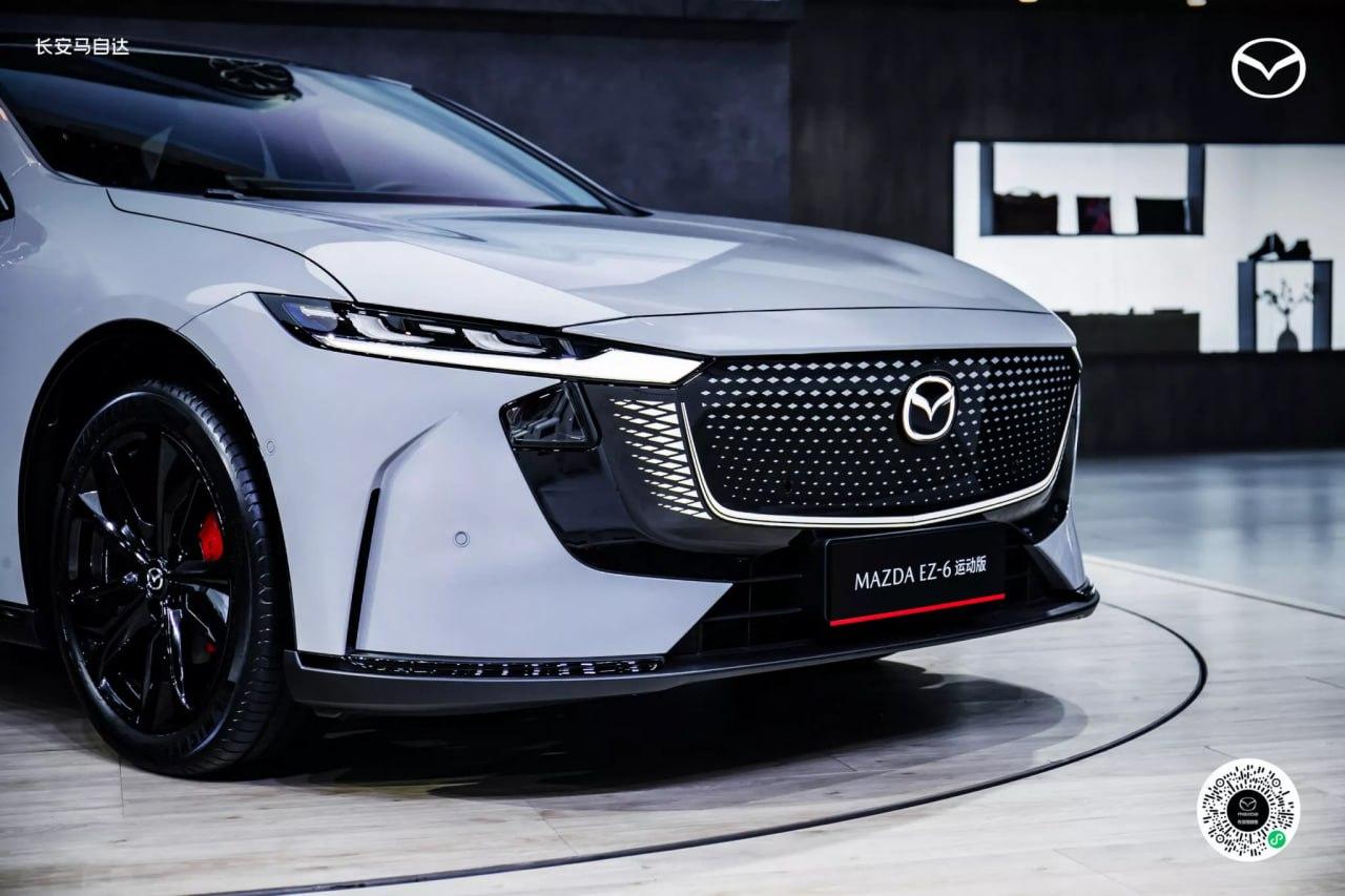 Mazda выпустила спортивный седан EZ-6 за 1,8 млн рублей.