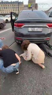 На Литейном мосту в Петербурге кто-то устроил настоящий...