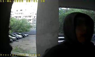 Дети повадились портить домофон у второго подъезда дома...
