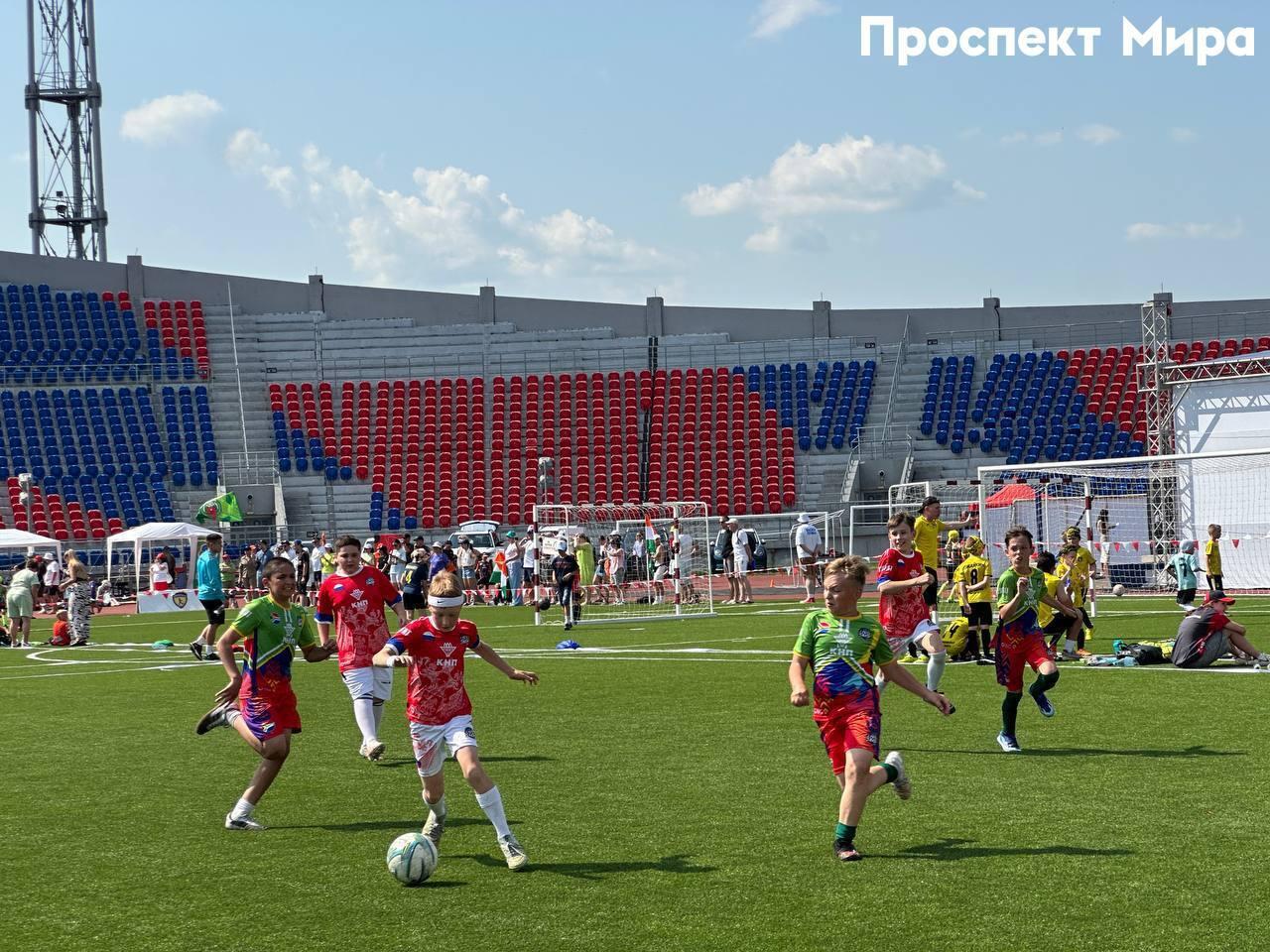 В Красноярске прошла церемония открытия крупнейшего за Уралом семейного фестиваля.