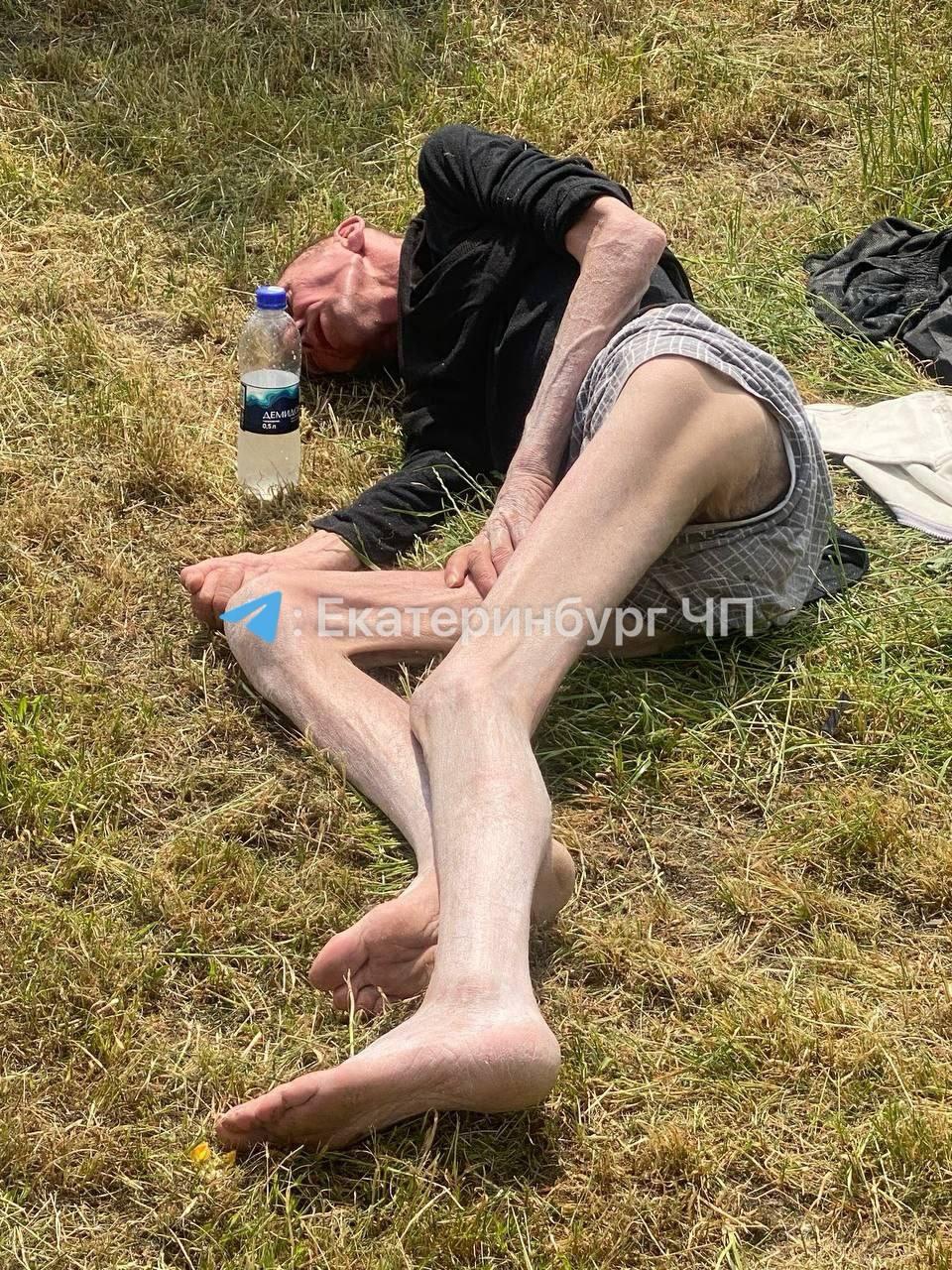 В Екатеринбурге мужчина с ВИЧ трое суток умирал на улице