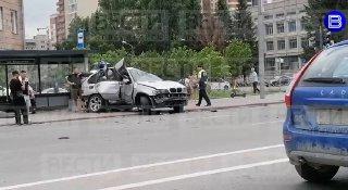 BMW вылетел на остановку На перекрёстке пр. Дзержинского...