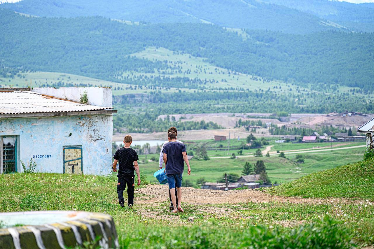 В Кузбассе за последние годы число детей-сирот...