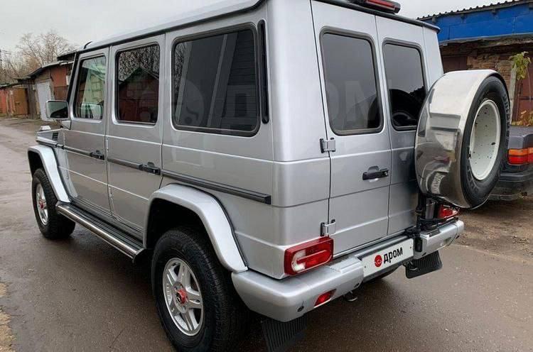 В Москве продают бронированный G-Class за ₽9,5 миллионов с пробегом аж 330 тысяч км.