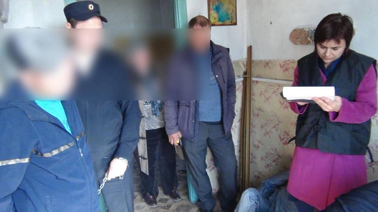 В Кочковском районе мужчина забил до смерти собутыльницу...
