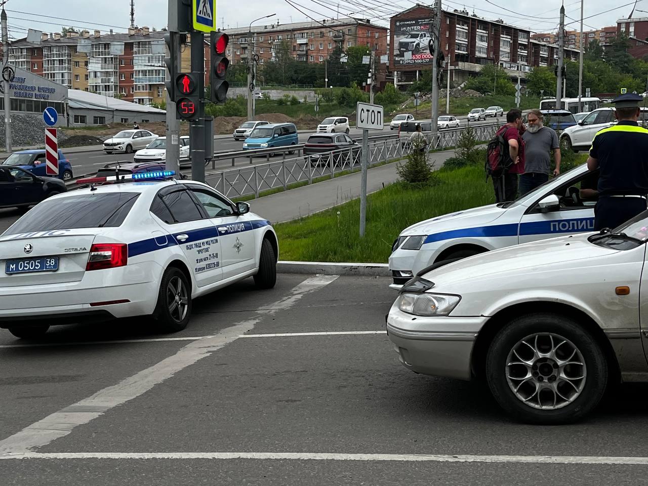 ДТП в Иркутске в свердловском районе возле тц бум -...