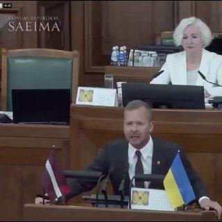 В Латвии задержан депутат Алексей Росликов, который поддержал русский язык во время выступления в парламенте
