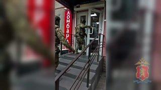 Красноярские полицейские изъяли из ломбардов похищенные телефоны и строительные инструменты