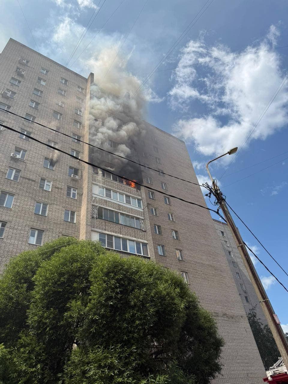 В Подольске крупный пожар: горят балконы на трёх этажах