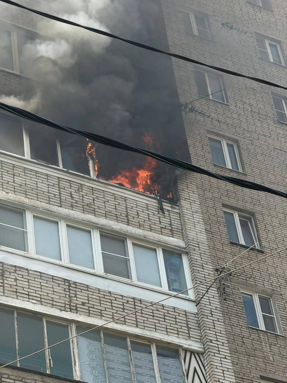 В Подольске крупный пожар: горят балконы на трёх этажах