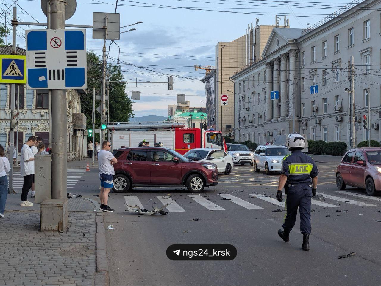 Полицейский «УАЗ» перевернулся в аварии на Вейнбаума