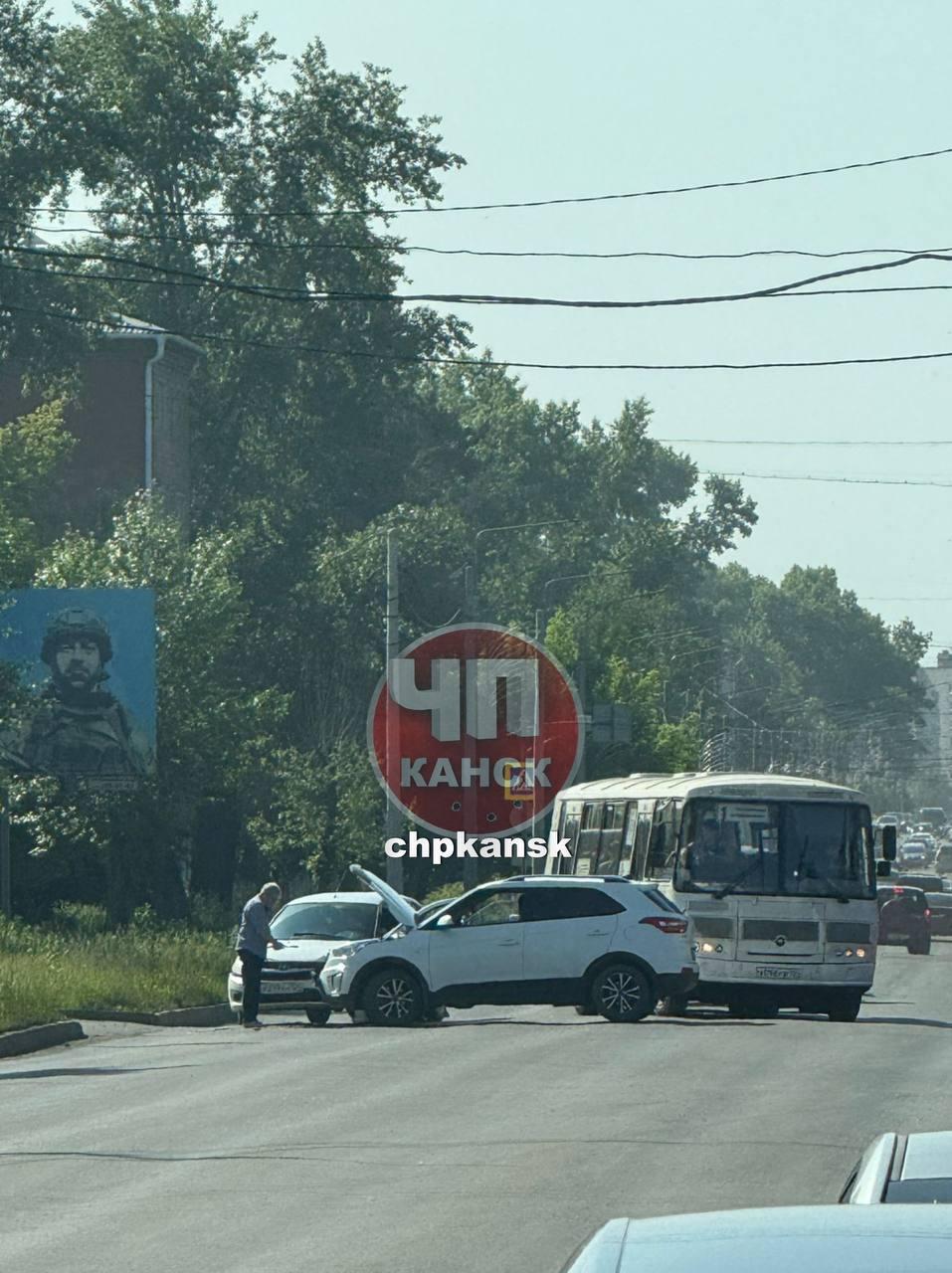 ДТП ул. 40 лет Октября 🇷🇺 Подпишись - ЧП Канск 💬 Написать...