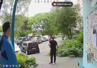 В Ижевске подростки выстрелили мужчине в лицо после того, как он сделал замечание.
