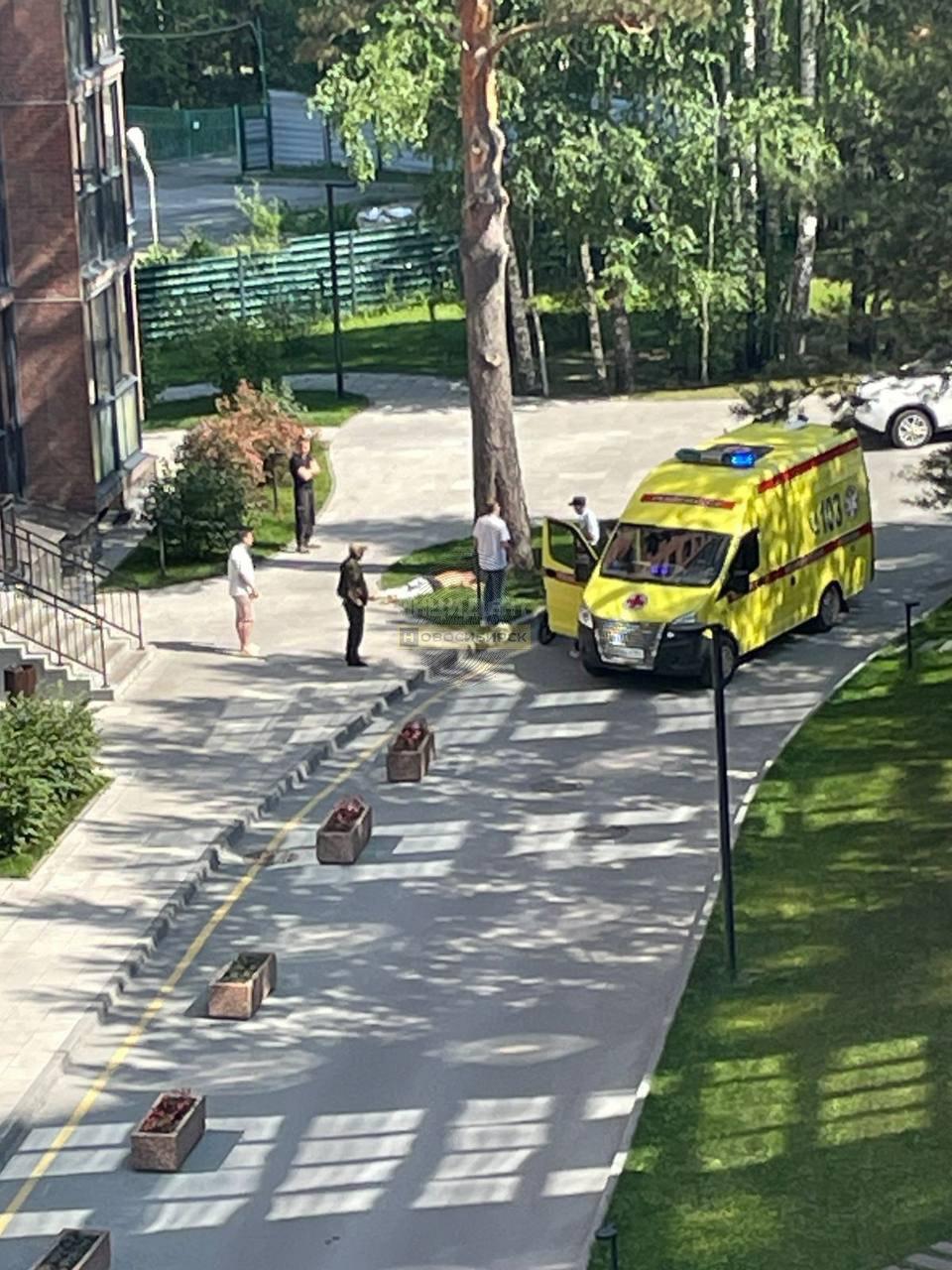 В ЖК Эволюция в Заельцовском районе обнаружен мужчина без признаков жизни
