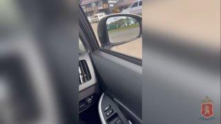 В Емельяновском районе оперативники краевого Главка пресекли деятельность межрегиональных оптовых курьеров, которые пытались доставить наркотики  из Красноярского края в Иркутскую область