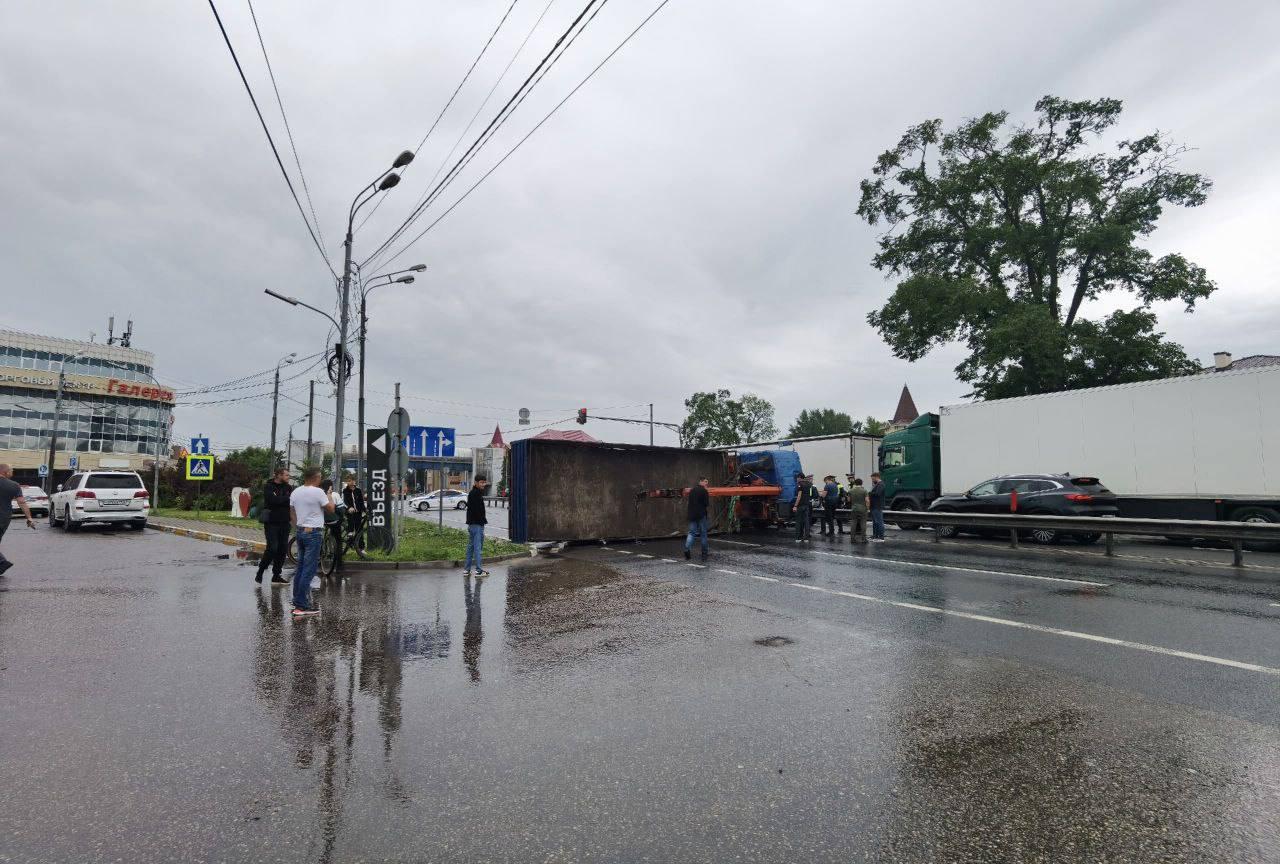 Серьезное ДТП на трассе М-5 в Подмосковье.