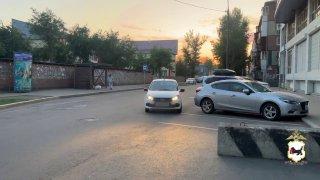 ГУ МВД России по Иркутской области публикует видео доставления автора оскорбительных видеозаписей в  органы следствия