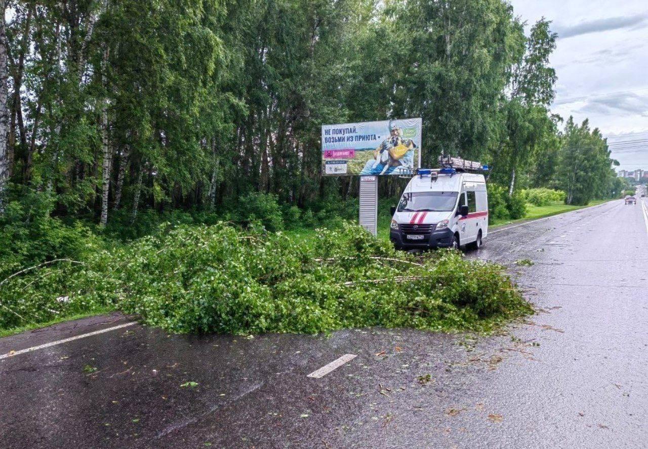 Последствия урагана в Кемерово. 🇷🇺 Источник: ЧП Кузбасс