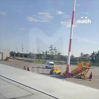 Пассажир рейса Саратов — Москва умер за полчаса до посадки от сердечной...