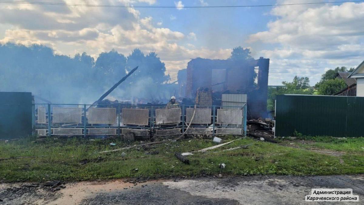 ВСУ спалили дом многодетной семьи из Карачевского района