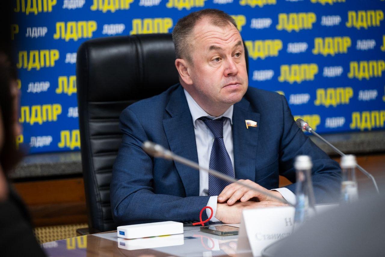 Парламентские партии выдвинули своих кандидатов на досрочные выборы...