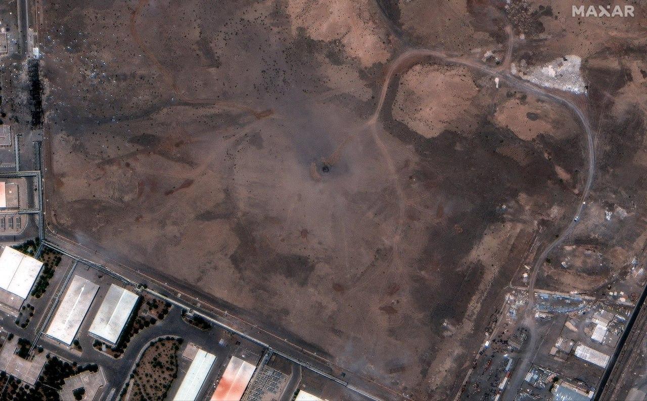Появились кадры воронки от американской бомбы у ядерного объекта Фордо в Иране
