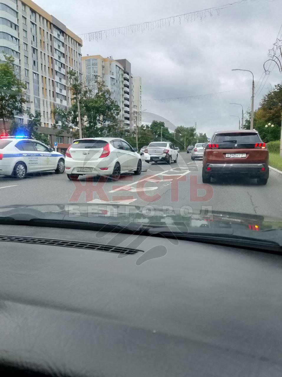 На проспекте Б. Хмельницкого произошло массовое ДТП в районе ул. Мичурина