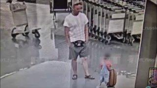 Прилетевший из Афганистана мужчина напал на двухлетнего мальчика в Шереметьево. Сейчас ребёнок в коме.