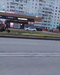 Дед Мороз на электровелосипеде проехался по Чистой слободе 🌇 Источник: ЧП...