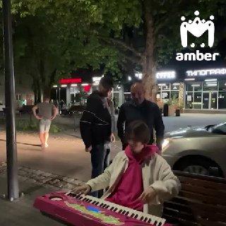 The Prodigy репостнули видео калининградского уличного музыканта, а продюсер...