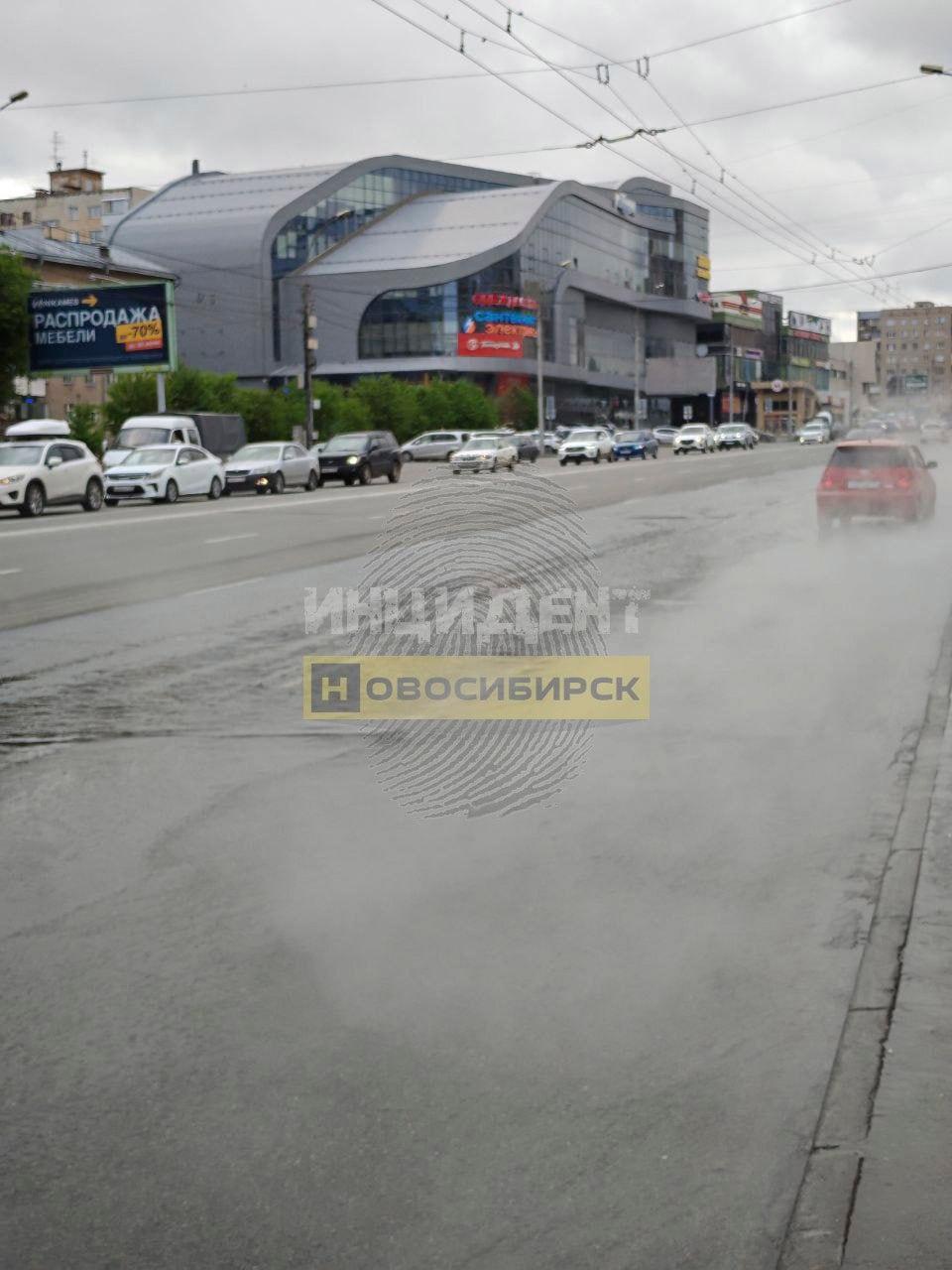 Улицу Кошурникова подтопило кипятком