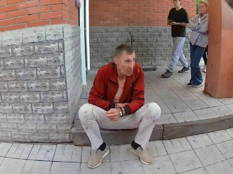 В магазине на Ельцовской неадекват угрожал сотрудникам расправой