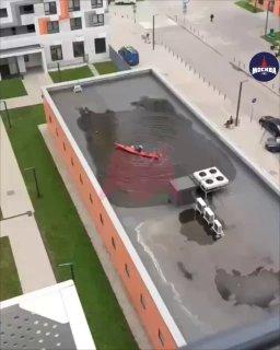 Заплыв на крыше в районе ЖК Римского-Корсакова 🇷🇺 Источник: ЧП МОСКВА